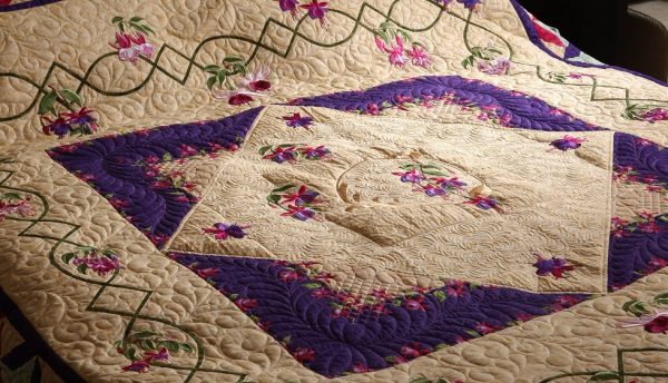 Fuchsia Fantasy Quilt Thread Kit (33 x 1,000m and 1 x 5,000m)